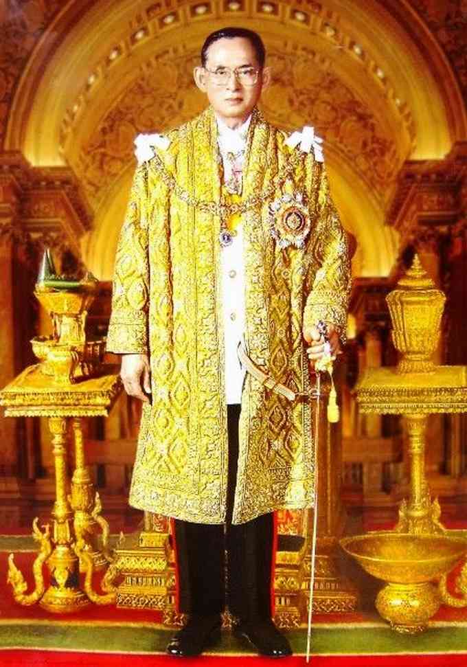 Bhumibol Adulyadej Pic