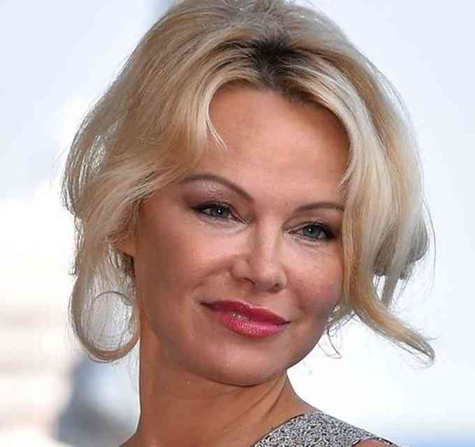 Pamela Anderson Pic