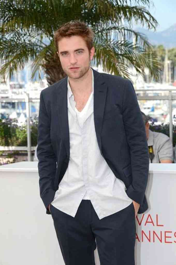 Robert Pattinson Images