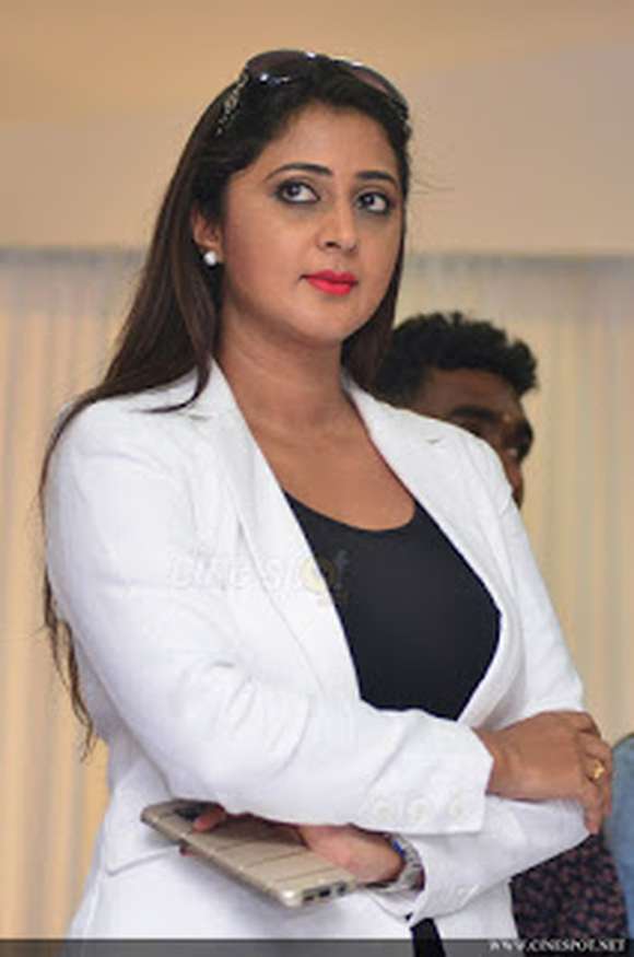 Divya Venkatasubramaniam (Kanika)