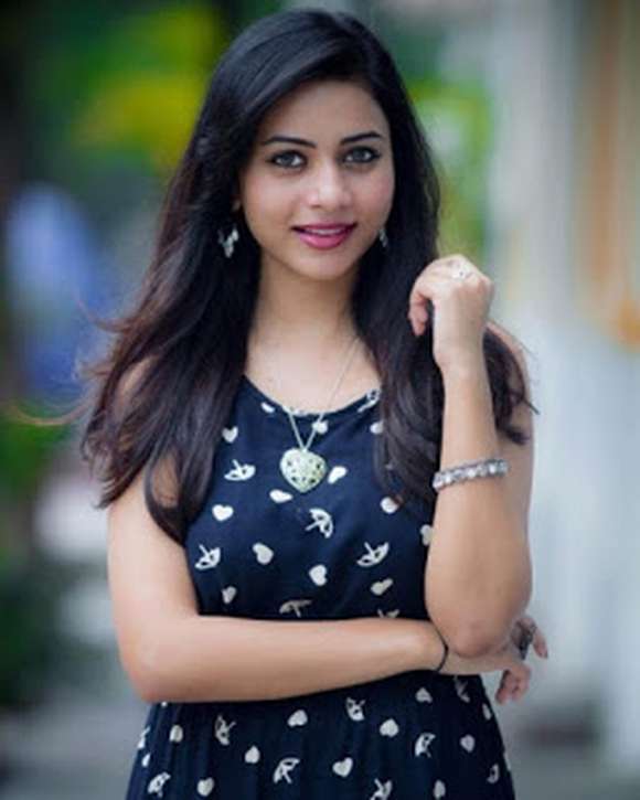 Suza Kumar Picture