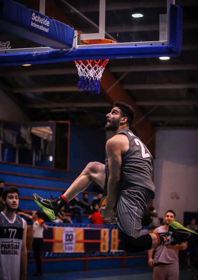 Iman Safar Nezhad slam dunk