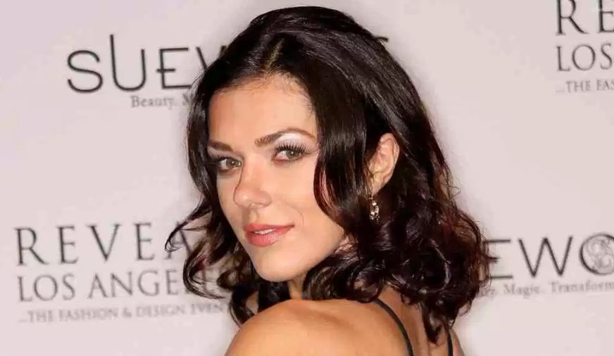 Adrianne Curry height