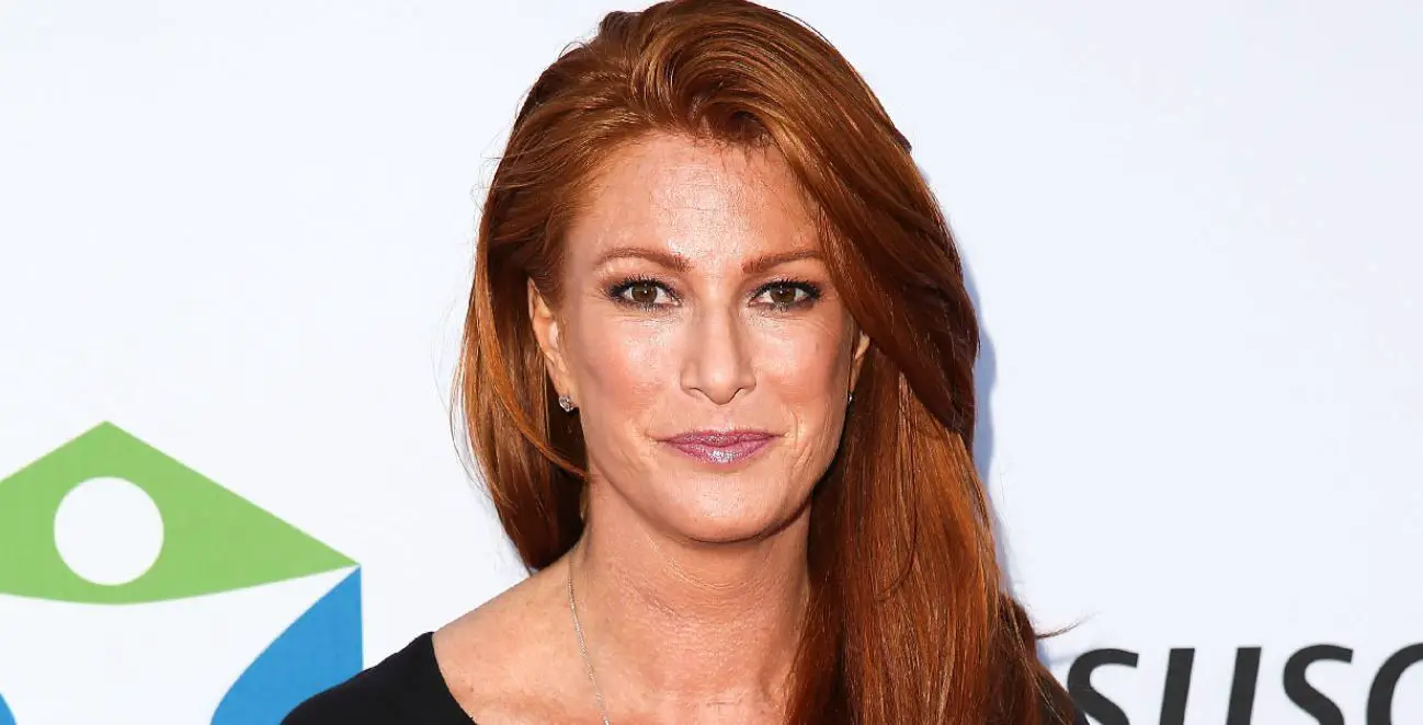 Angie Everhart weight