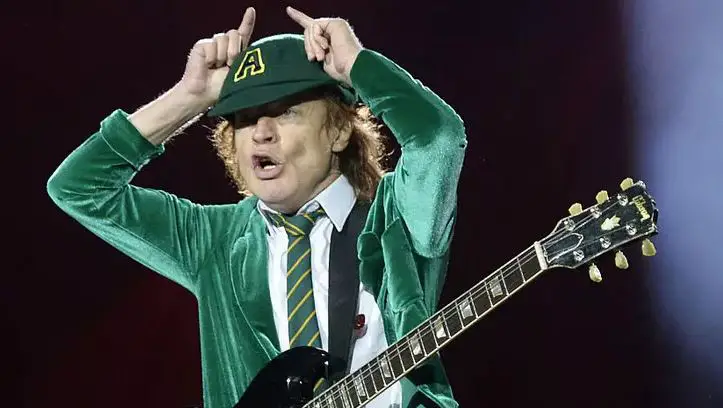 Angus Young height