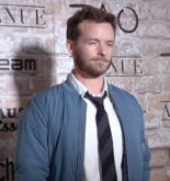 Christopher Masterson weight