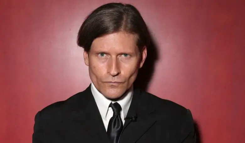 Crispin Glover weight
