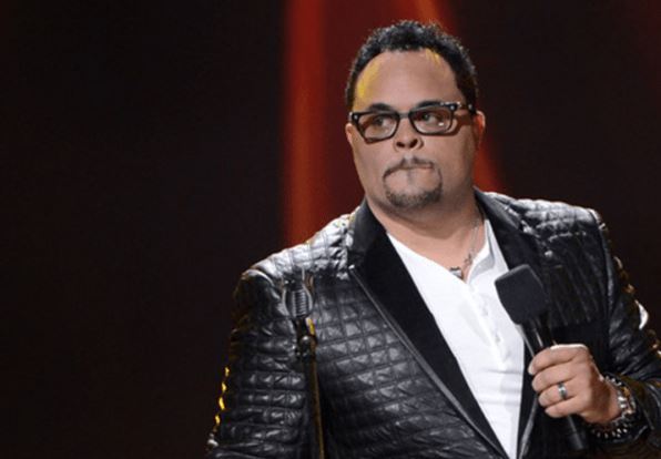 Israel Houghton weight