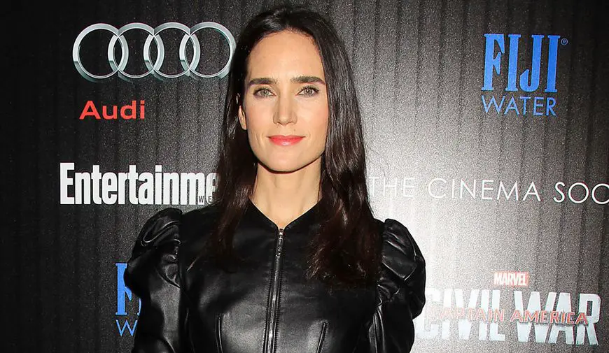 Jennifer Connelly height