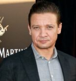 Jeremy Renner height