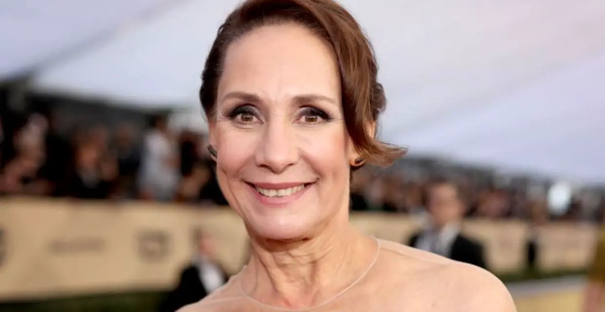 Laurie Metcalf height